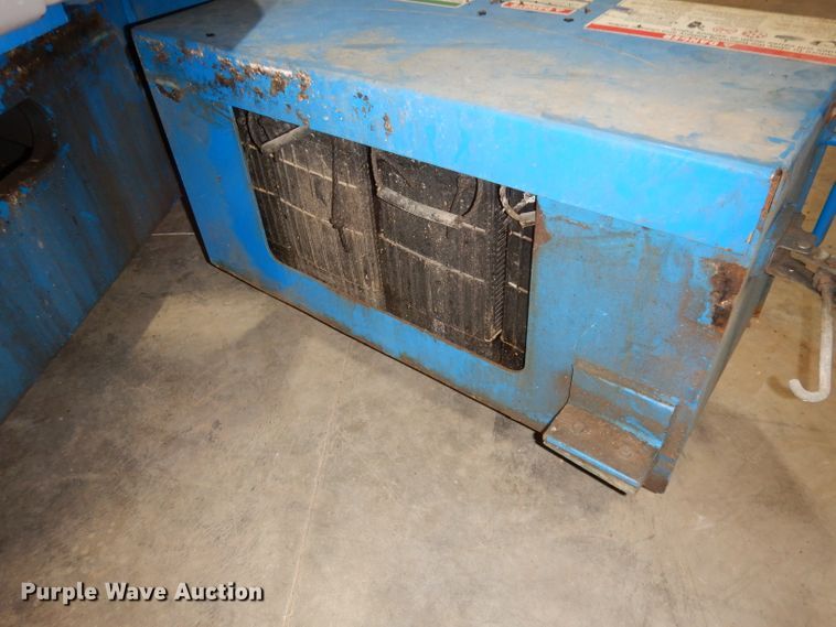 image for item HE9261 2001 Genie Z34/22  boom lift