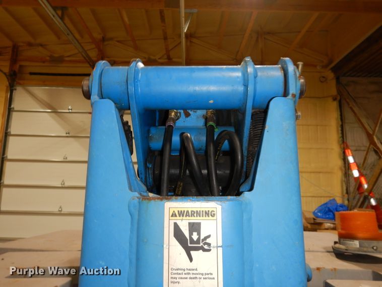 image for item HE9261 2001 Genie Z34/22  boom lift