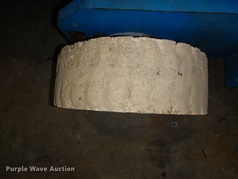 image for item HE9261 2001 Genie Z34/22  boom lift