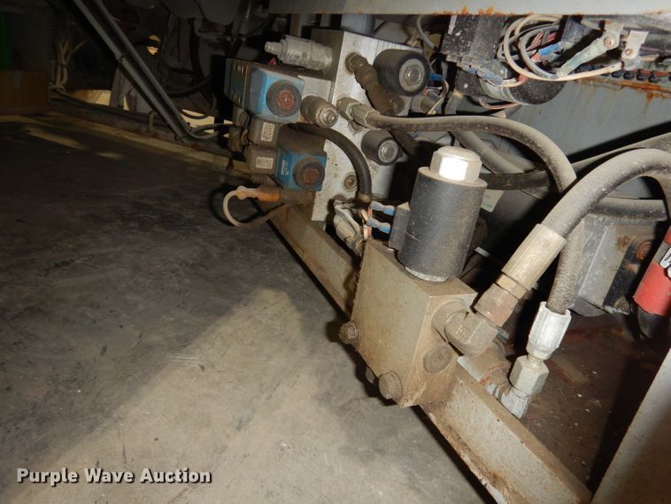 image for item HE9264 Sky Jack SJIII 4832  scissor lift