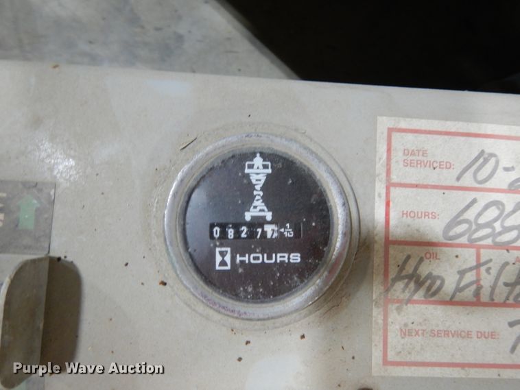 image for item HE9264 Sky Jack SJIII 4832  scissor lift