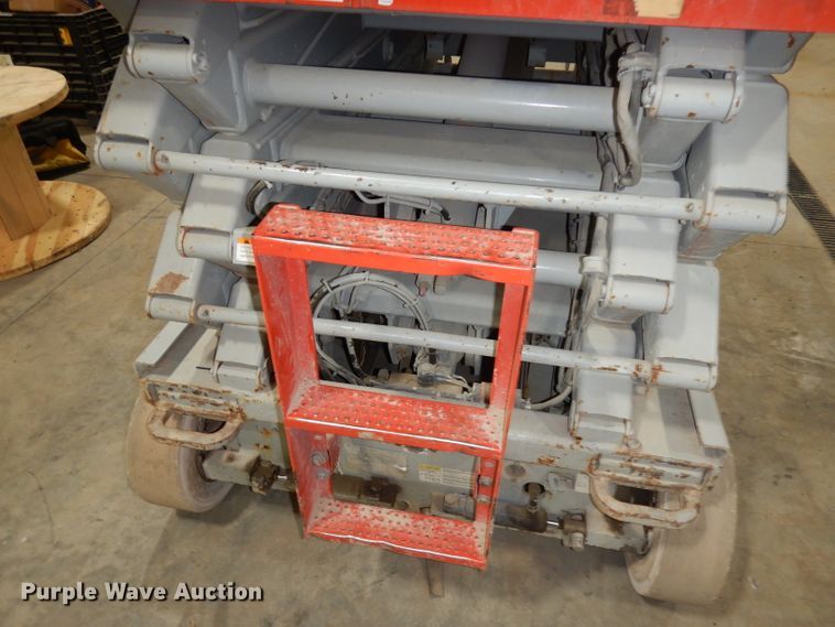 image for item HE9264 Sky Jack SJIII 4832  scissor lift