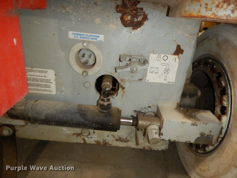 image for item HE9264 Sky Jack SJIII 4832  scissor lift