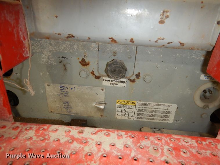 image for item HE9264 Sky Jack SJIII 4832  scissor lift