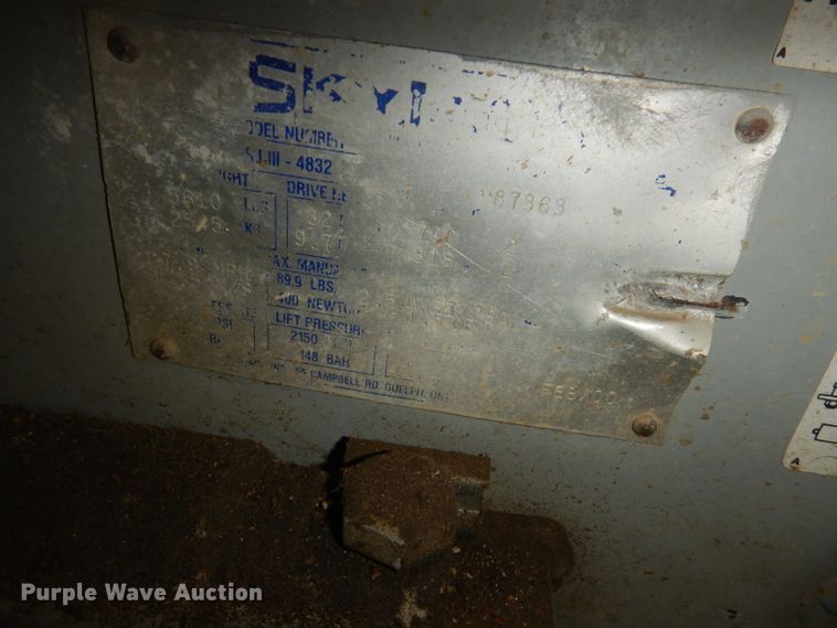 image for item HE9264 Sky Jack SJIII 4832  scissor lift