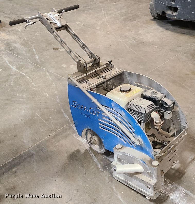 image for item HE9903 Soff Cut X450 concrete saw