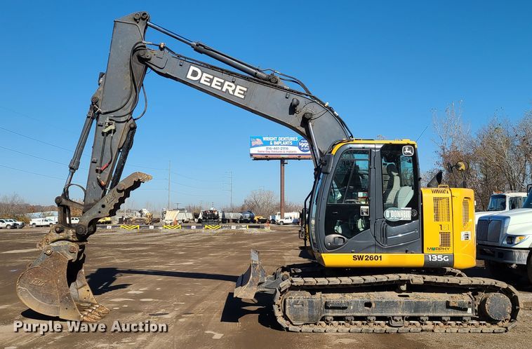 image for item HE9919 2014 John Deere 135G  excavator