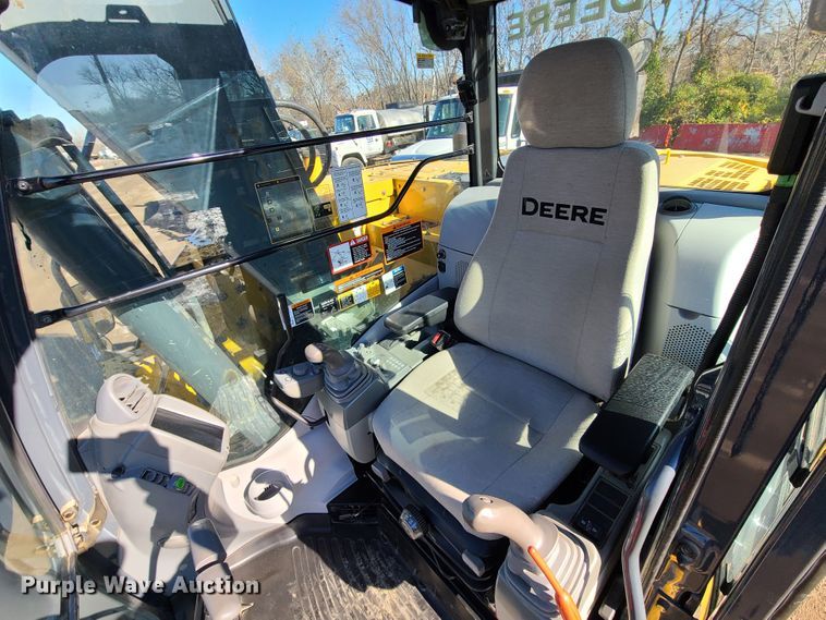 image for item HE9919 2014 John Deere 135G  excavator