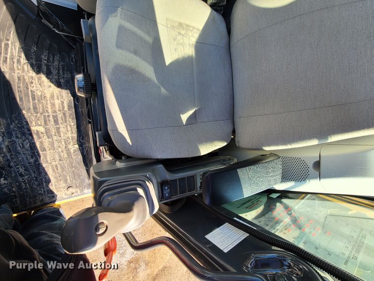 image for item HE9919 2014 John Deere 135G  excavator