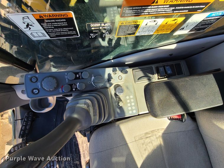 image for item HE9919 2014 John Deere 135G  excavator