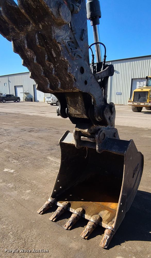 image for item HE9919 2014 John Deere 135G  excavator