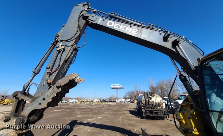image for item HE9919 2014 John Deere 135G  excavator
