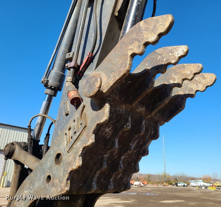 image for item HE9919 2014 John Deere 135G  excavator