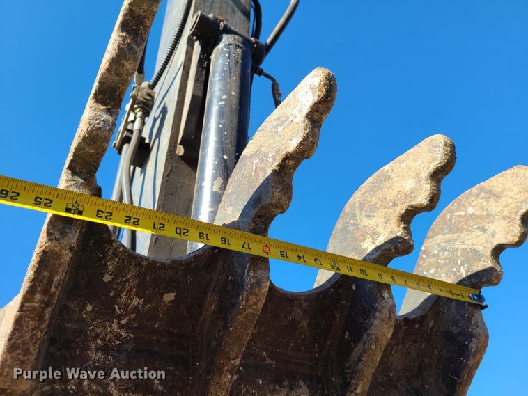 image for item HE9919 2014 John Deere 135G  excavator