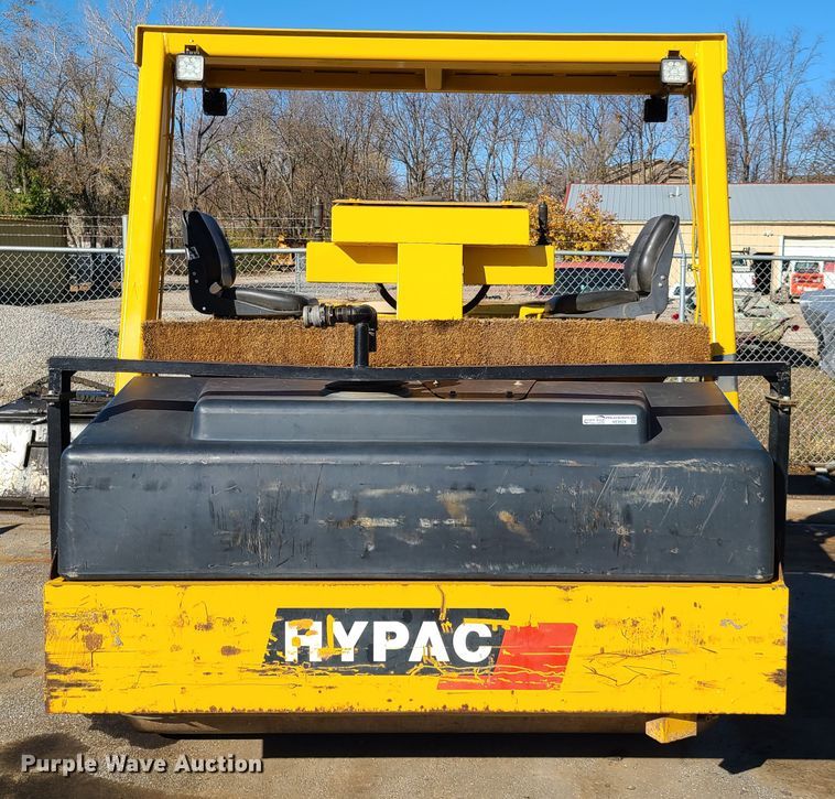 image for item HE9928 Hypac C778B  vibratory double drum roller