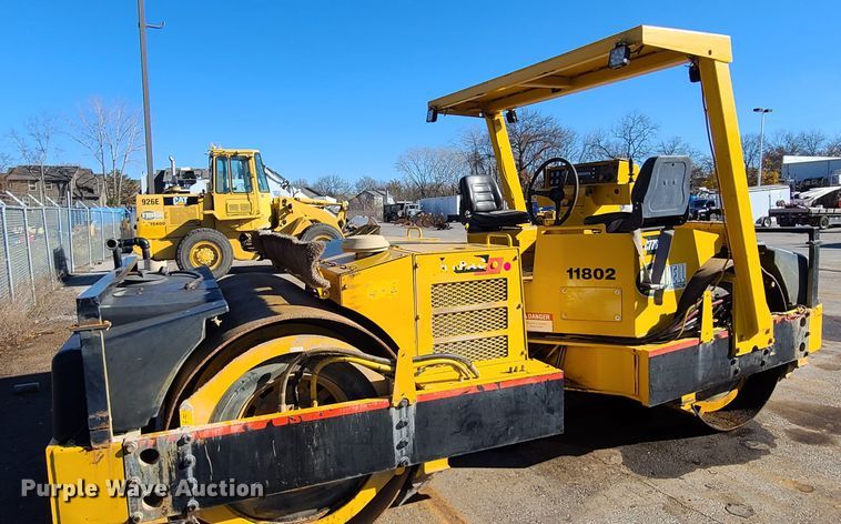 image for item HE9928 Hypac C778B  vibratory double drum roller