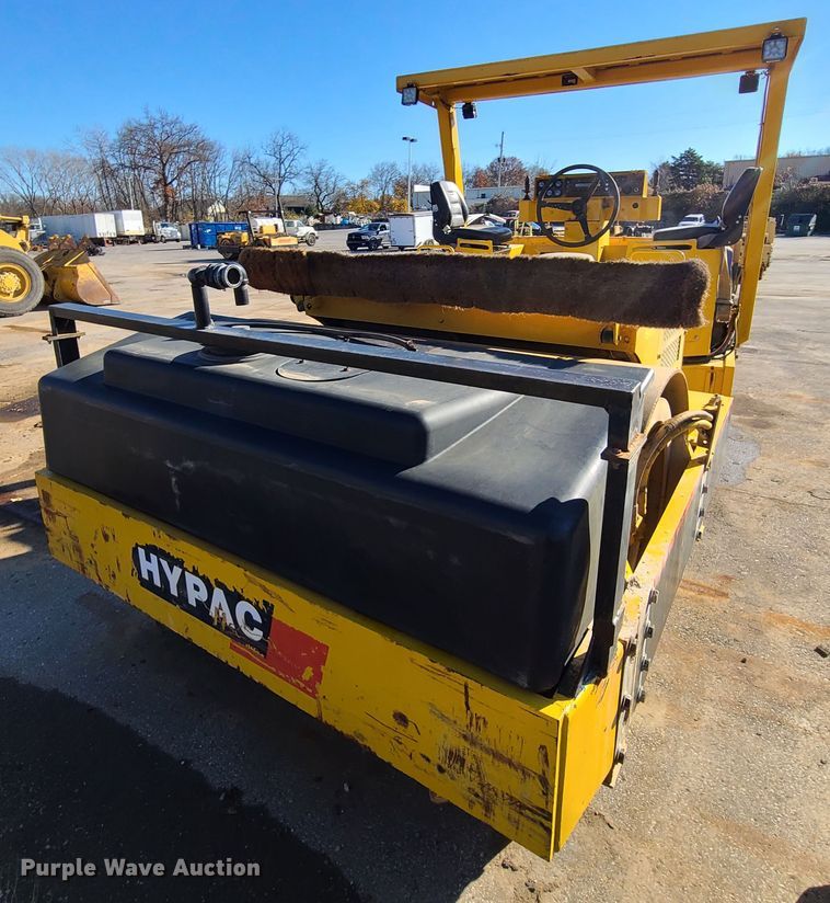 image for item HE9928 Hypac C778B  vibratory double drum roller