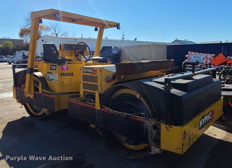 image for item HE9928 Hypac C778B  vibratory double drum roller