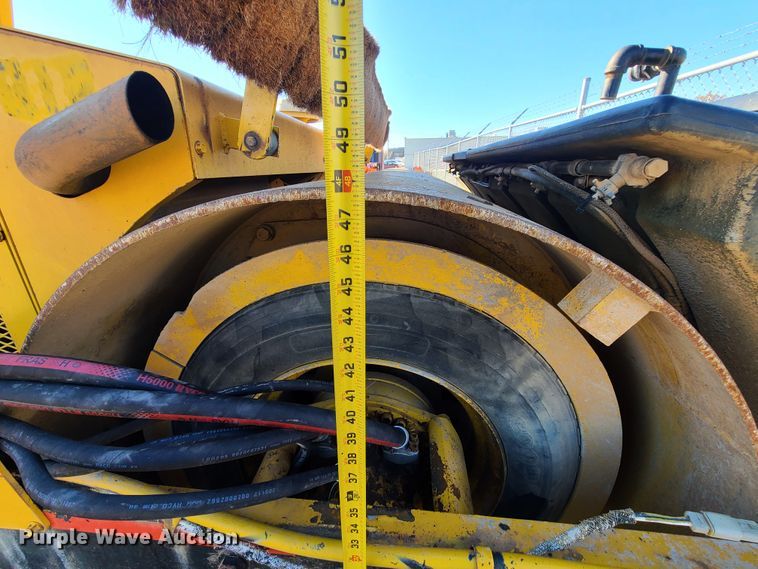 image for item HE9928 Hypac C778B  vibratory double drum roller