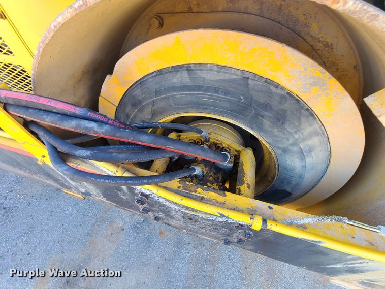 image for item HE9928 Hypac C778B  vibratory double drum roller