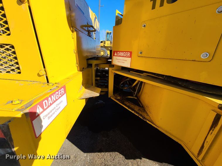 image for item HE9928 Hypac C778B  vibratory double drum roller