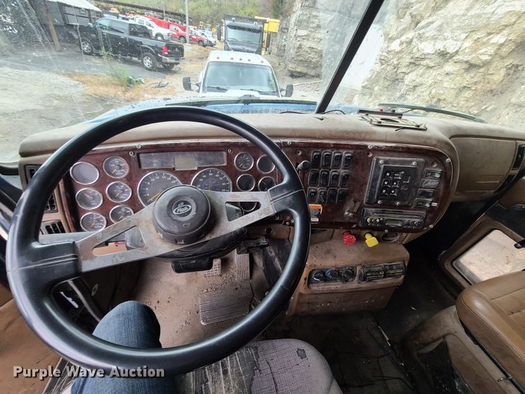 image for item HE9946 2006 Mack CT713  dump truck