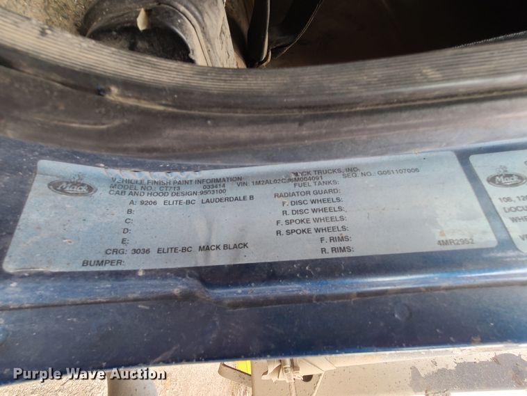 image for item HE9946 2006 Mack CT713  dump truck