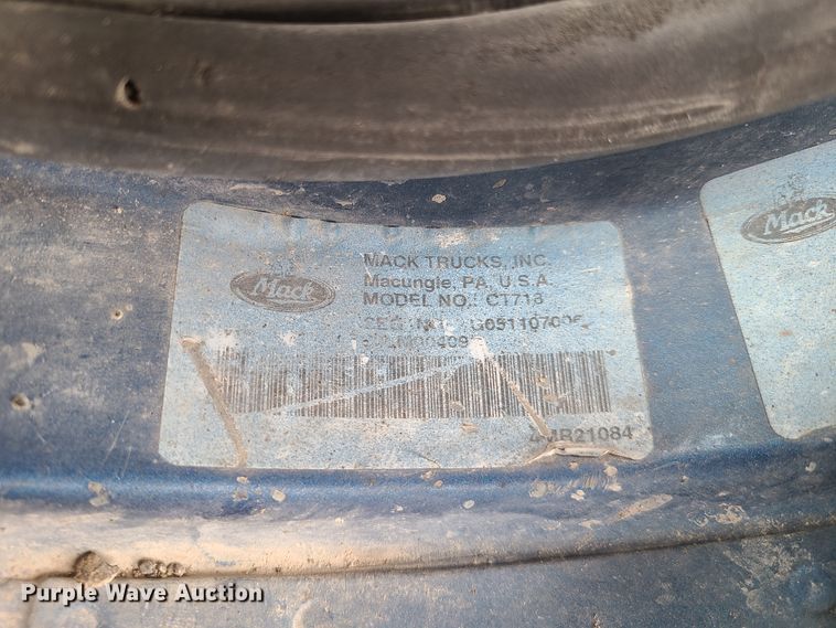 image for item HE9946 2006 Mack CT713  dump truck