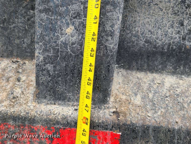 image for item HE9946 2006 Mack CT713  dump truck