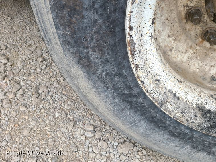 image for item HE9946 2006 Mack CT713  dump truck