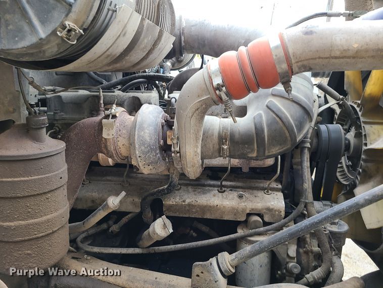 image for item HE9946 2006 Mack CT713  dump truck