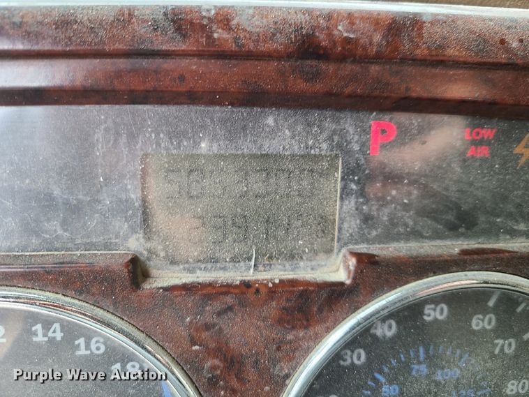 image for item HE9946 2006 Mack CT713  dump truck