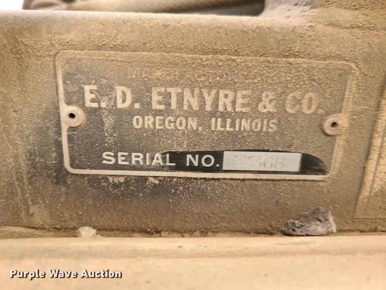 image for item HE9949 2005 Volvo VHD  live bottom truck