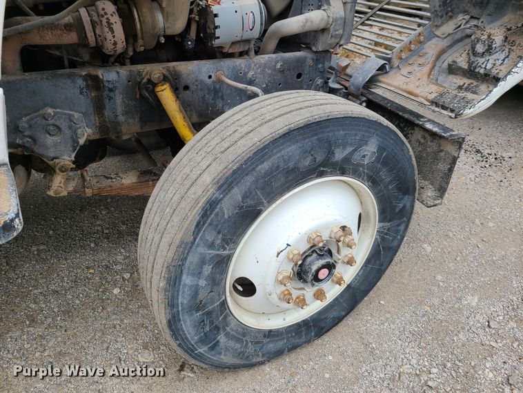 image for item HE9950 1993 Ford L9000  dump truck