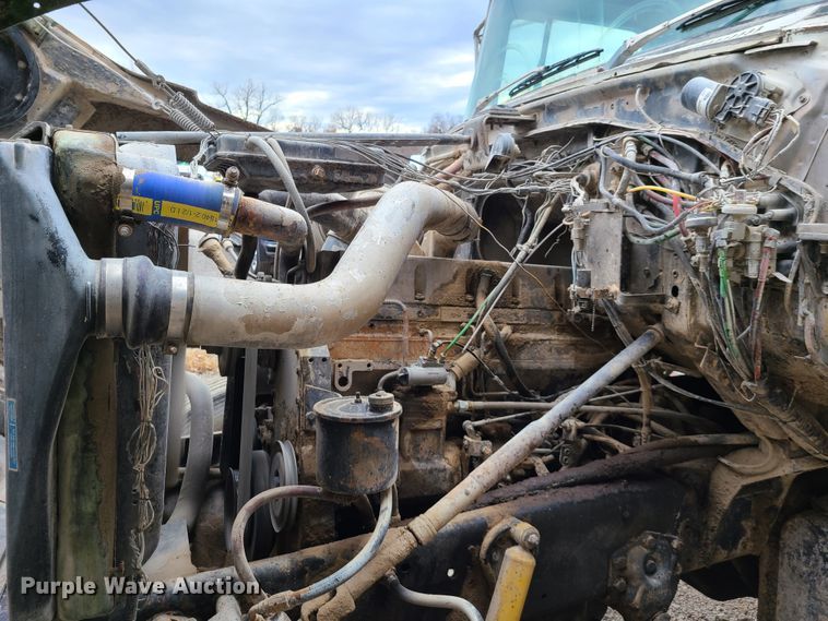 image for item HE9950 1993 Ford L9000  dump truck