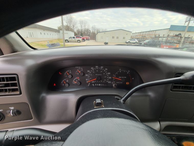 image for item HE9955 2000 Ford F450 Super Duty  bucket truck