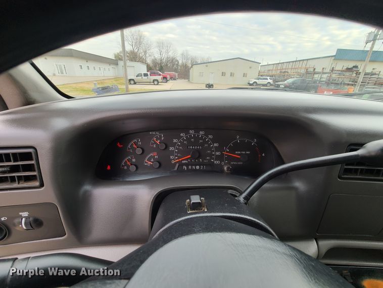 image for item HE9955 2000 Ford F450 Super Duty  bucket truck