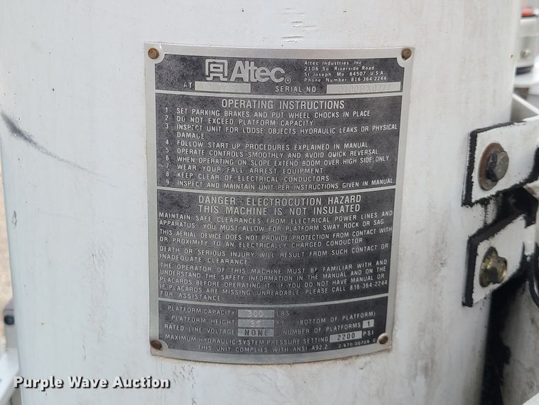 image for item HE9955 2000 Ford F450 Super Duty  bucket truck