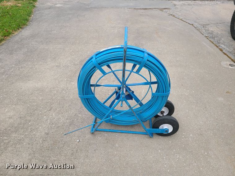 image for item HE9957 Condux fiberglass duct rodder