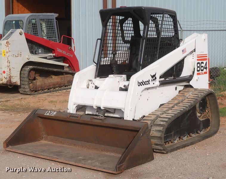 image for item HJ9429 2000 Bobcat 864  tracked skid steer loader