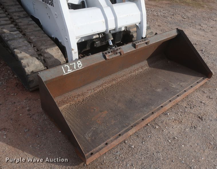 image for item HJ9429 2000 Bobcat 864  tracked skid steer loader