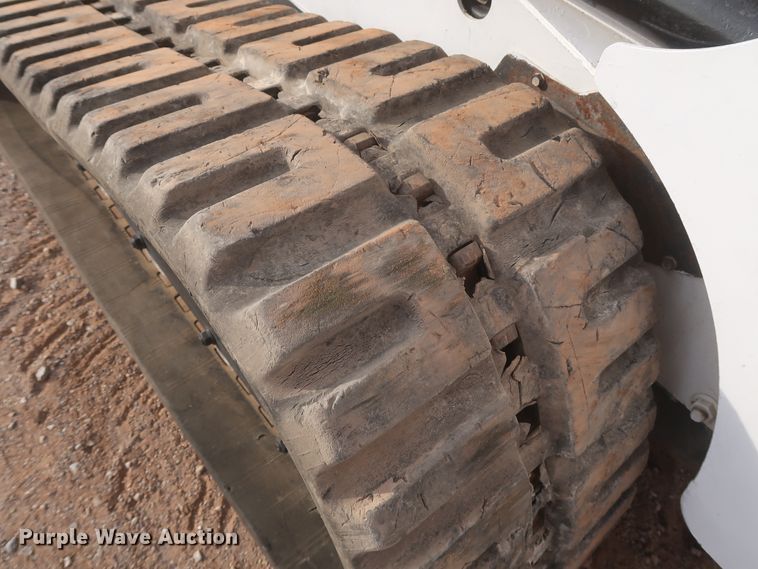 image for item HJ9429 2000 Bobcat 864  tracked skid steer loader