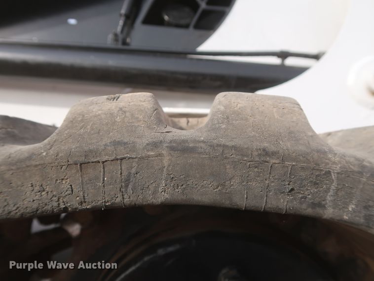 image for item HJ9429 2000 Bobcat 864  tracked skid steer loader