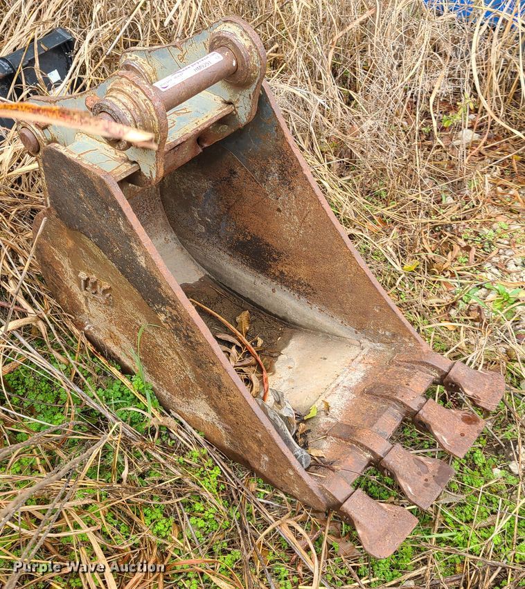 image for item HM9291 18"W excavator bucket