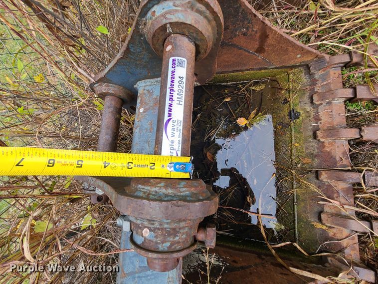 image for item HM9294 36"W excavator bucket