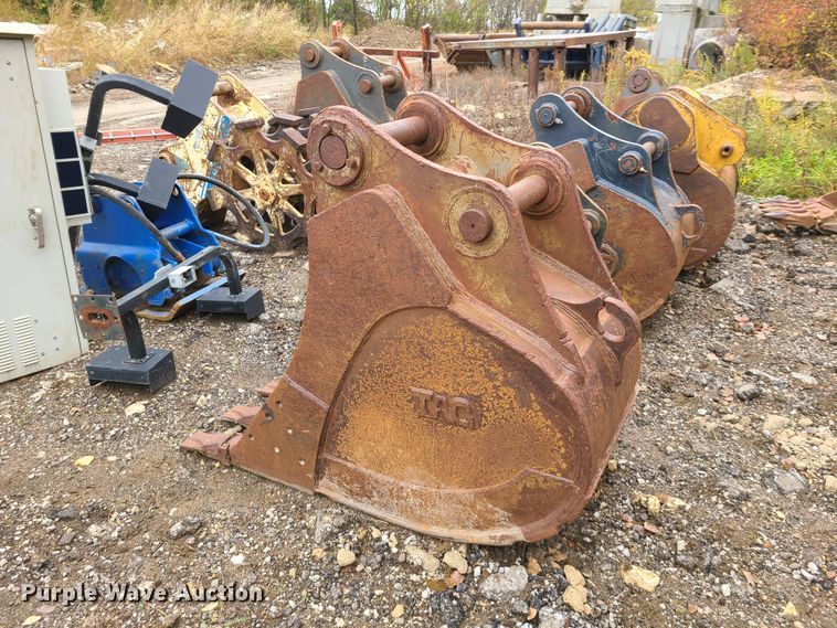 image for item HM9303 TAG 30"W excavator bucket