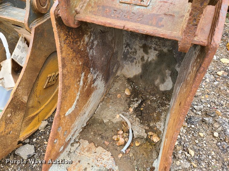 image for item HM9303 TAG 30"W excavator bucket