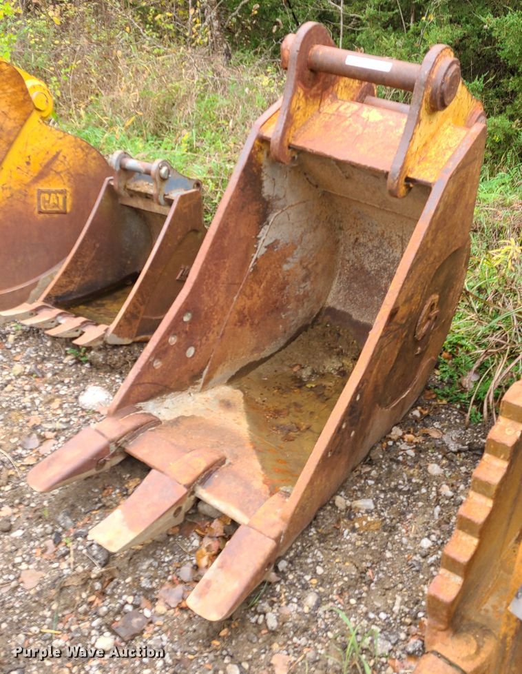 image for item HM9304 GP 30"W excavator bucket