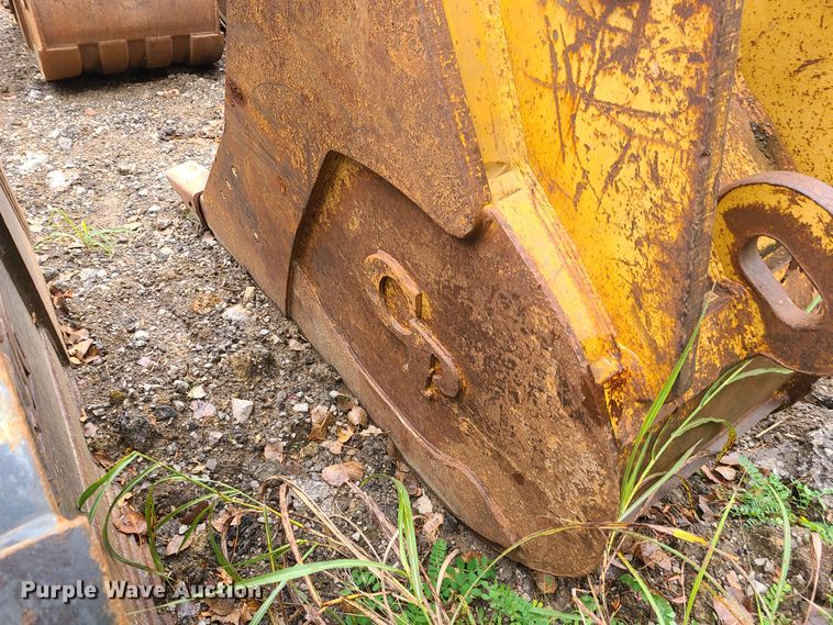 image for item HM9304 GP 30"W excavator bucket