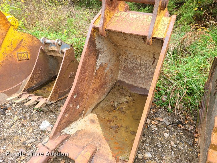 image for item HM9304 GP 30"W excavator bucket